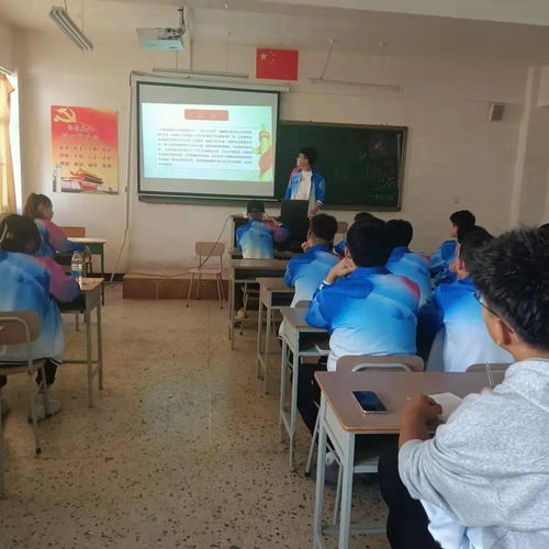 人文與藝術(shù)設(shè)計(jì)系開(kāi)展“傳承中華文化，弘揚(yáng)工匠精神”主題團(tuán)日活動(dòng)策劃